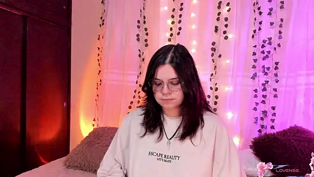 Mey moon online show from 12.04.24