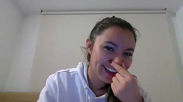 Snapshot of _andygirl chatting on 04.28.26 andygirl online show from 04.28.26