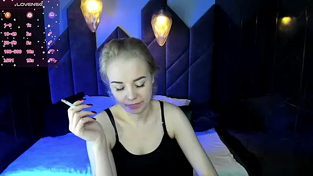 StephanieSweety online show from 03.10.25