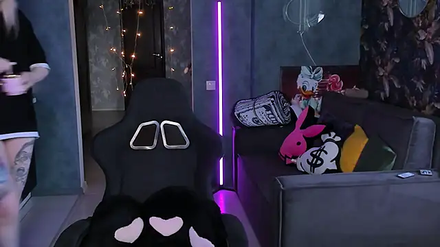 Blckmirrorr online show from 04.17.26