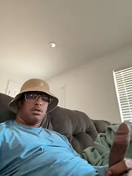 Snapshot of cumwithus1903 chatting on 03.07.25 cumwithus1903 online show from 03.07.25