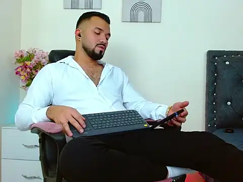 mathew vidal1 online show from 04.06.26