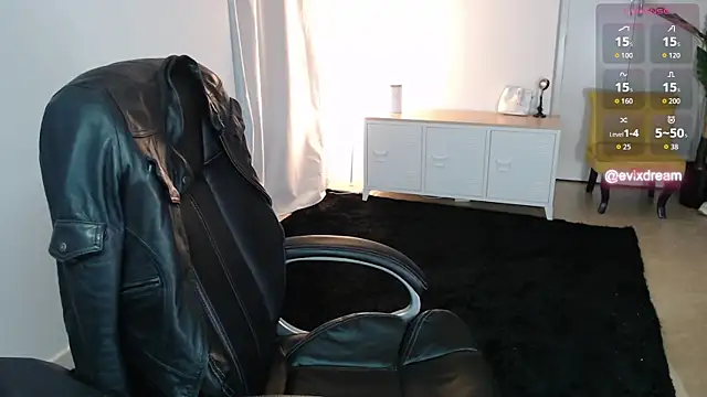 Crystal-dreamt online show from 04.15.26