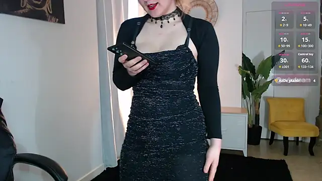 Snapshot of Crystal-dreamt chatting on 05.10.26 Crystal-dreamt online show from 05.10.26