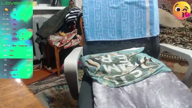 Snapshot of sweetbbabe chatting on 11.26.25 sweetbbabe online show from 11.26.25