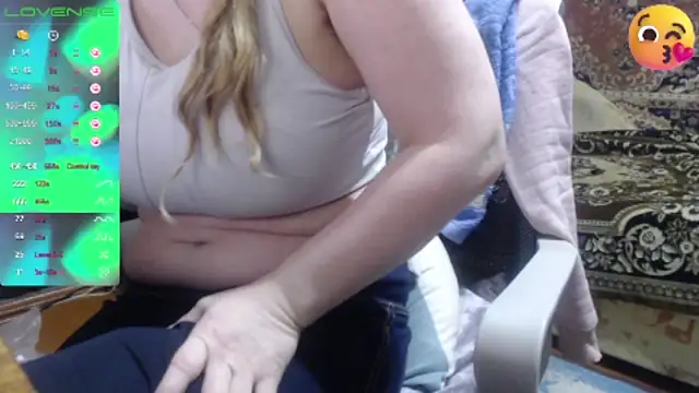 Snapshot of sweetbbabe chatting on 12.01.25 sweetbbabe online show from 12.01.25