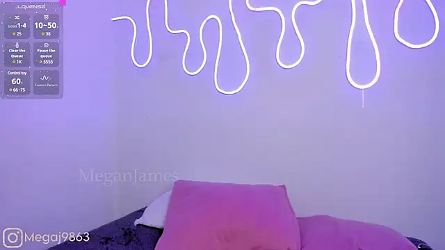 meganjames1 online show from 01.16.25
