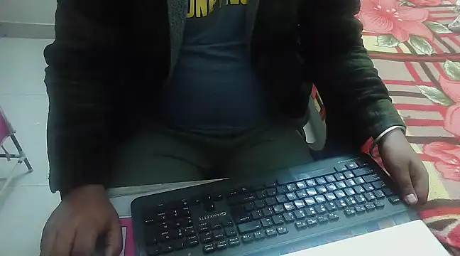 Snapshot of rentarob chatting on 01.31.25 rentarob online show from 01.31.25