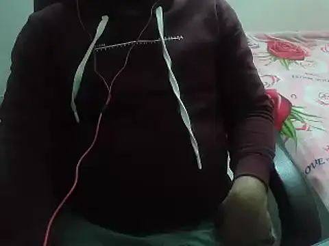 Snapshot of rentarob chatting on 02.03.25 rentarob online show from 02.03.25