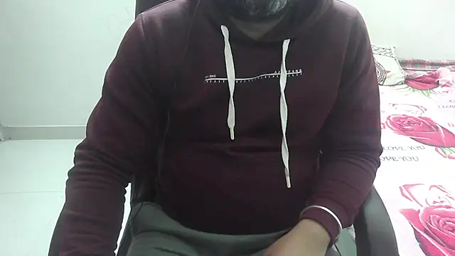 Snapshot of rentarob chatting on 02.07.25 rentarob online show from 02.07.25