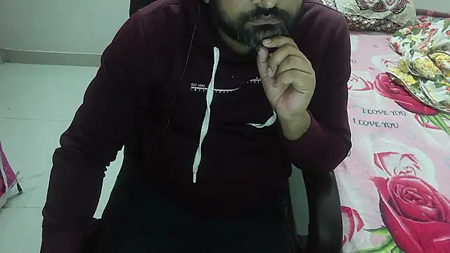 Snapshot of rentarob chatting on 02.14.25 rentarob online show from 02.14.25