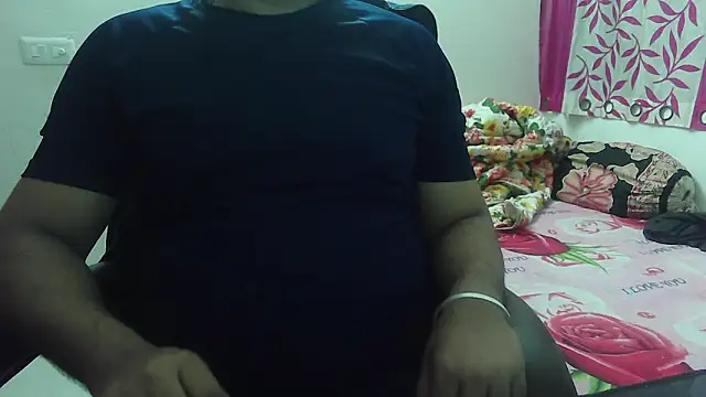 Snapshot of rentarob chatting on 02.20.25 rentarob online show from 02.20.25