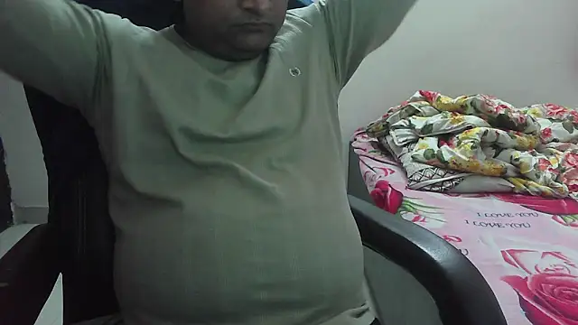 Snapshot of rentarob chatting on 02.24.25 rentarob online show from 02.24.25