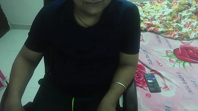 Snapshot of rentarob chatting on 03.09.25 rentarob online show from 03.09.25