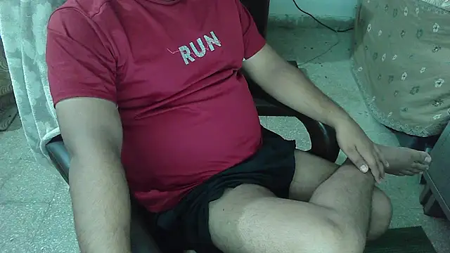 Snapshot of rentarob chatting on 10.11.25 rentarob online show from 10.11.25