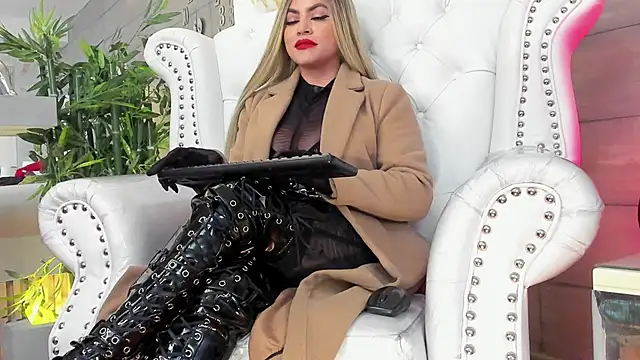 Snapshot of nicollette_miller chatting on 01.22.25 nicollette miller online show from 01.22.25