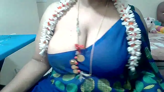 Snapshot of archanatelugu9 chatting on 05.08.26 archanatelugu9 online show from 05.08.26