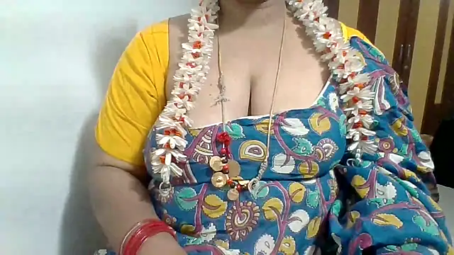 Snapshot of archanatelugu9 chatting on 05.20.26 archanatelugu9 online show from 05.20.26