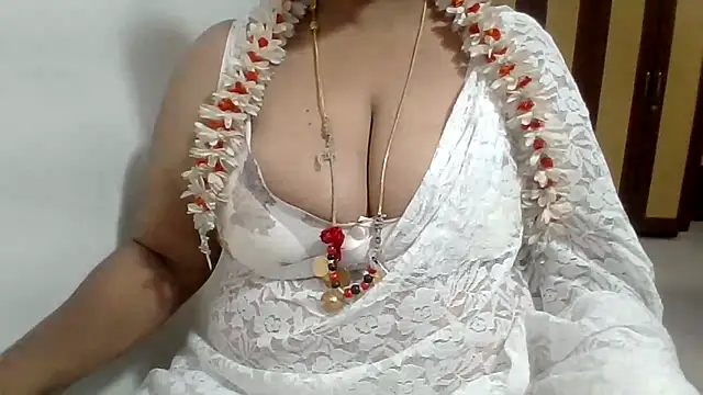 Snapshot of archanatelugu9 chatting on 05.28.26 archanatelugu9 online show from 05.28.26