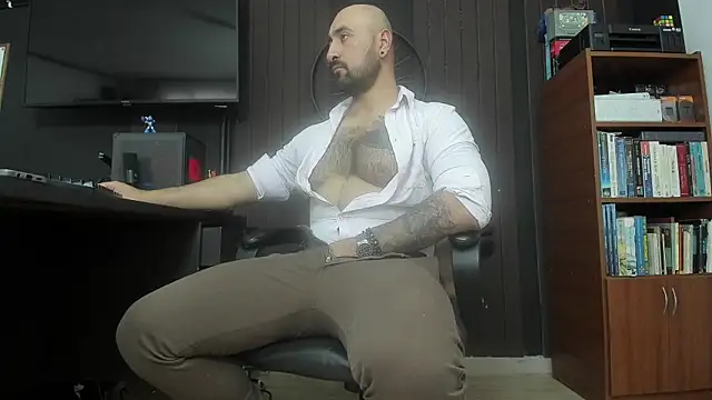 Leon 1234 online show from 11.18.25