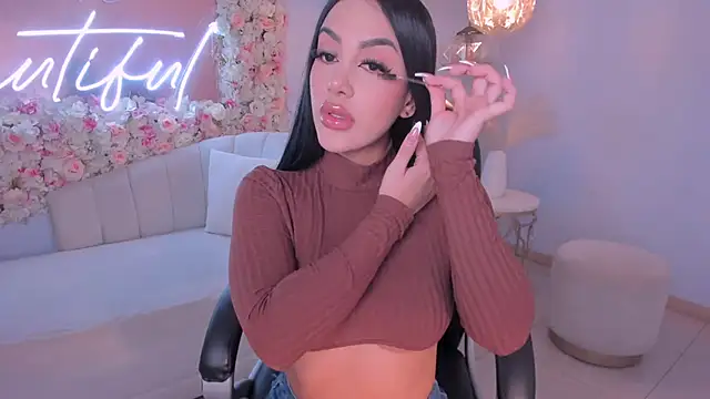 Snapshot of MileyCruz_ chatting on 12.02.24 MileyCruz online show from 12.02.24