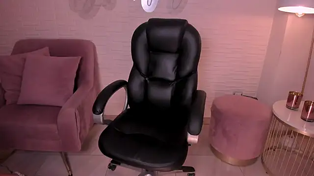 Snapshot of MileyCruz_ chatting on 02.02.25 MileyCruz online show from 02.02.25