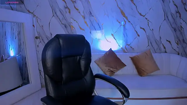 DannaCruz online show from 01.10.26