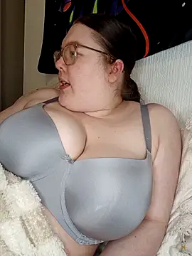 Sexycurvyemilyy online show from 03.05.26