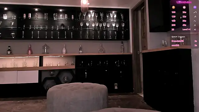 Snapshot of SophiePalmer chatting on 02.10.25 SophiePalmer online show from 02.10.25