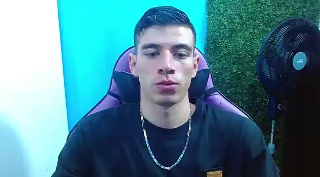 Snapshot of DEIBY_BABY chatting on 12.11.24 DEIBY BABY online show from 12.11.24