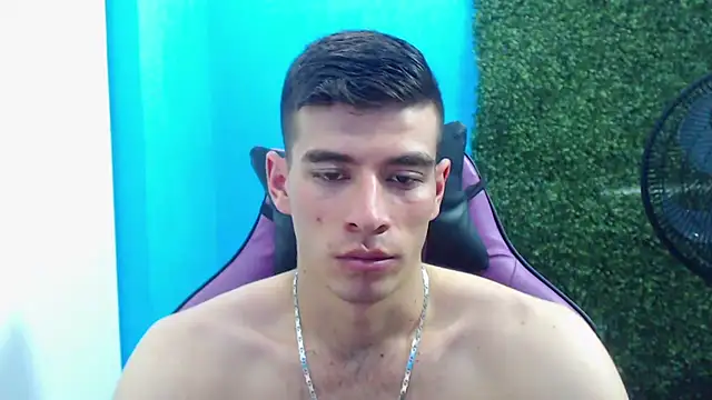 Snapshot of DEIBY_BABY chatting on 12.31.24 DEIBY BABY online show from 12.31.24