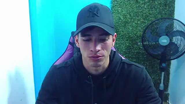 Snapshot of DEIBY_BABY chatting on 01.11.25 DEIBY BABY online show from 01.11.25