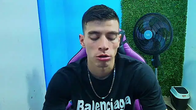 Snapshot of DEIBY_BABY chatting on 01.17.25 DEIBY BABY online show from 01.17.25