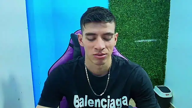 Snapshot of DEIBY_BABY chatting on 01.17.25 DEIBY BABY online show from 01.17.25