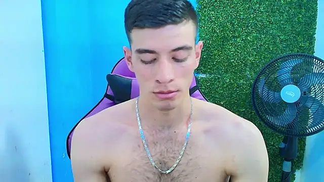 Snapshot of DEIBY_BABY chatting on 02.18.25 DEIBY BABY online show from 02.18.25