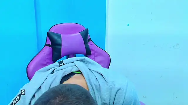 Snapshot of DEIBY_BABY chatting on 02.20.25 DEIBY BABY online show from 02.20.25