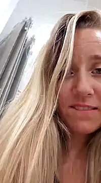 SkyelarSommer online show from 12.14.24