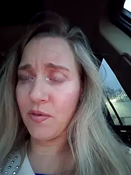 SkyelarSommer online show from 02.19.25