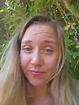 SkyelarSommer online show from 03.19.25