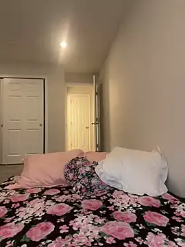 DominiqueX0 online show from 02.21.25