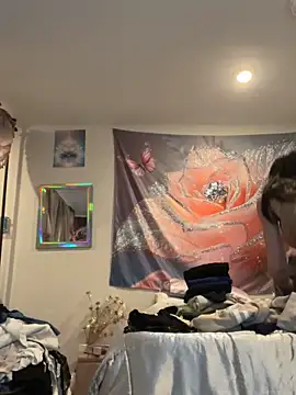 DominiqueX0 online show from 10.30.25