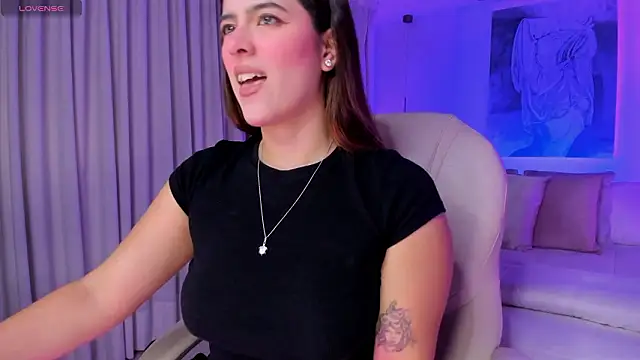 Snapshot of nathalie_rivers chatting on 01.19.26 nathalie rivers online show from 01.19.26