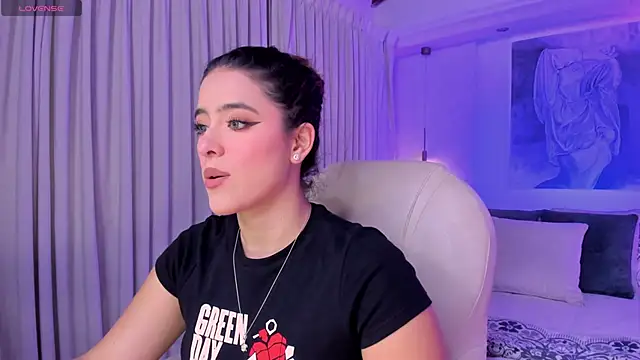 Snapshot of nathalie_rivers chatting on 02.07.26 nathalie rivers online show from 02.07.26