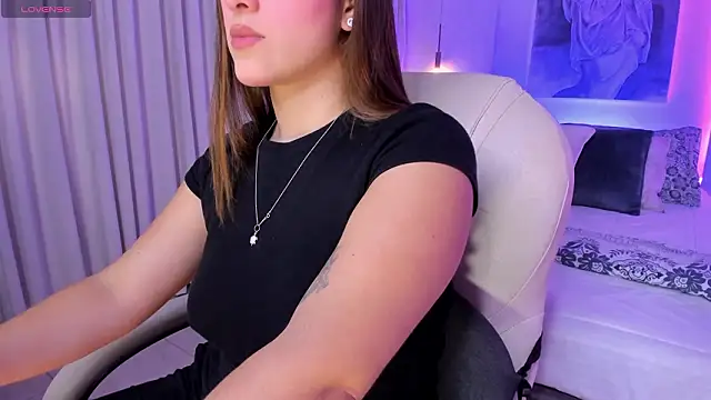 Snapshot of nathalie_rivers chatting on 02.16.26 nathalie rivers online show from 02.16.26