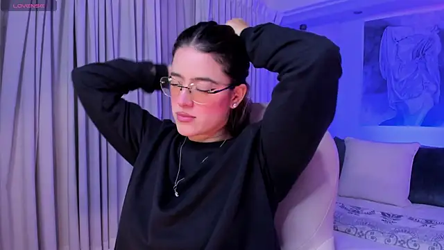 Snapshot of nathalie_rivers chatting on 02.19.26 nathalie rivers online show from 02.19.26