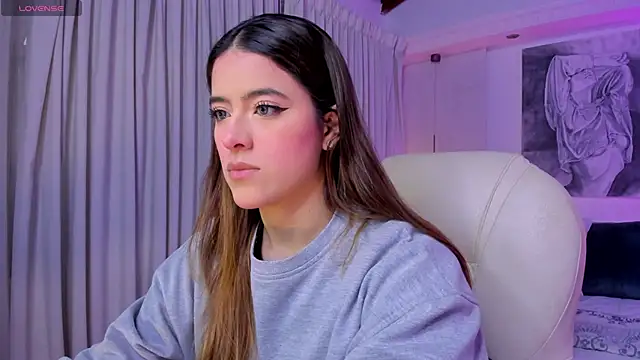 Snapshot of nathalie_rivers chatting on 02.20.26 nathalie rivers online show from 02.20.26