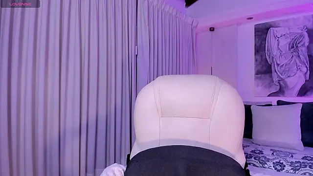 Snapshot of nathalie_rivers chatting on 02.24.26 nathalie rivers online show from 02.24.26