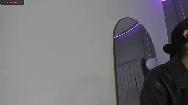 AmyOlimpo online show from 02.15.25