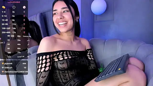 AmyOlimpo online show from 03.20.25