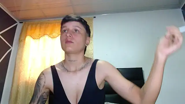 Snapshot of Tamarahryan chatting on 02.06.25 Tamarahryan online show from 02.06.25